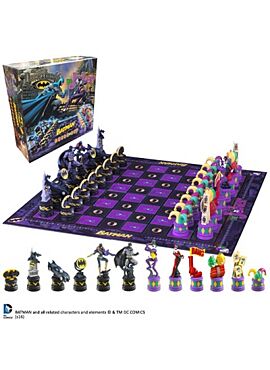 Batman Chess Set (Dark Knight vs Joker)
